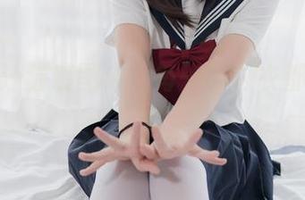探秘蜜汁猫裘图库：每一件内衣都透着心机