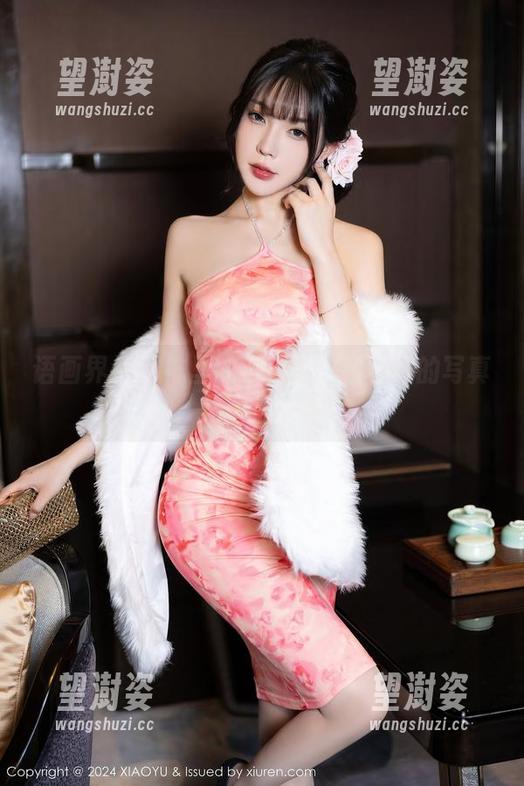 语画界 - 网袜里的小秘密：程程程的写真美图启示录