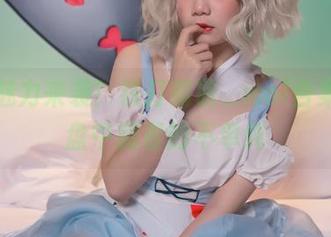 校服魅力来袭！铁打萌萌_moi合集，网盘中藏着的不单纯