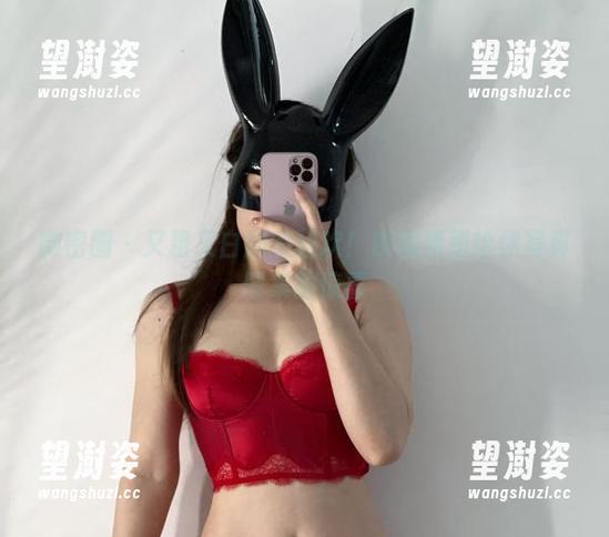 微密圈 - 又粗又白腿的狂欢！铁锤姐姐给你写真图集的惊喜