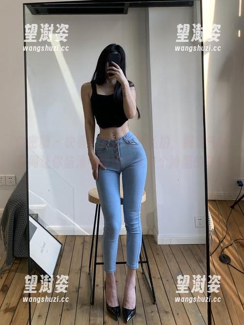 微密圈 - 快看！陈佩奇的私拍，御姐气场瞬间让你脑海中浮现出无数个冷酷的背影！