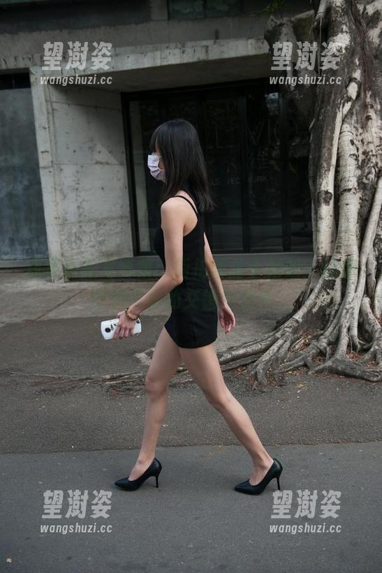 魔镜街拍写真集：街拍蕾丝小姐姐，让你在光与影的交错中迷失。