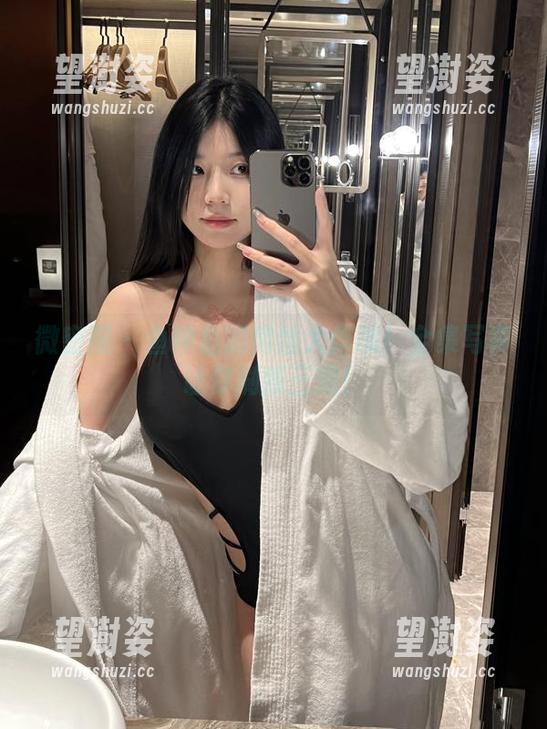 鱼神鱼 微密圈 - 鱼神鱼的肉丝大作战!全集写真让你刷新三观!